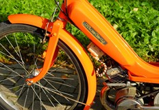 Мъжът е блъснат от товарен автомобил който нарушил предимството на