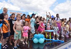 Организации обединиха усилия за незабравим празникСтотици деца и техните родители