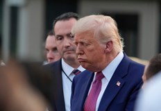 Американските военни използват кораби и самолети за неутрализиране на заплахите