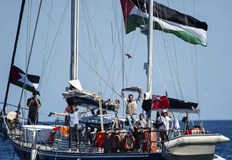 Курсът на плавателния съд е променен към израелските бреговеИзраелски войници