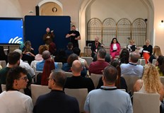 Достъп до преводачески услуги в реално време ще улесни комуникацията