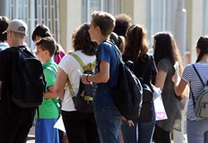 Близо 56 хиляди ученици ще решават 23 задачи в 1675