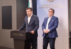 Четирима политици напуснаха ПП с обвинения в корупционен натискСъпредседателите на