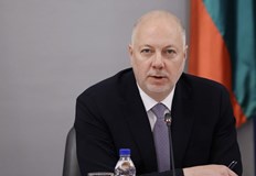 Премиерът увери че преходът към еврото ще бъде плавенБългария ще