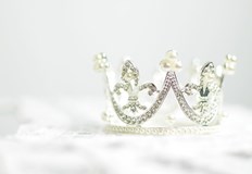 Финалистките ще дефилират в комплекс Дунав Дванайсет красиви момичета на възраст