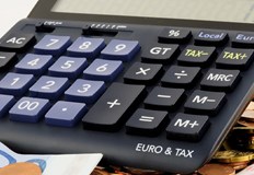 Сделките между фирми фактурите и протоколите ще бъдат само в