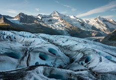 Появата на дупки в леда се дължи на нарушената динамика