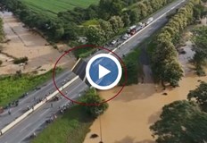 Хиляди автомобили са принудени да търсят алтернативни маршрутиМост на една