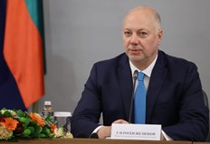 Премиерът пожела здраве мир и благополучие на празнуващитеПремиерът Росен Желязков