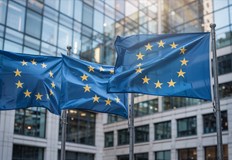 Естонският министър Игор Таро заяви че стотици хиляди руски граждани