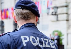 Полицията потвърди най малко един загинал а местни медии съобщават за