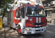 Най вероятната причина за единия инцидент е изхвърлена незагасена цигараДежурни екипи