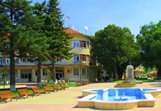 Общината инвестира в безопасност и детска инфраструктураОбщинските съветници в Цар