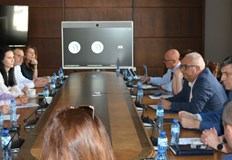 КРС подписва меморандум с пощенските оператори за контрол на цените