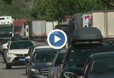 Опашките от автомобили вече започват от 30 километра преди дефилетоЗадръстванията