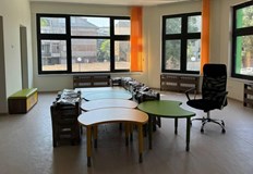 Обзавеждането вече се нарежда басейнът е готов а Общината очаква