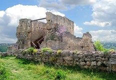 Крепостта Червен очарова с бойната кула от Игра на тронове Средновековната