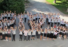 Пет абитуриентки получиха награда Гео Милев в РусеВ аулата на