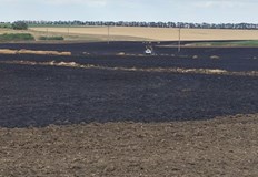 Местни земеделци помогнаха с техника за гасене на огъняОколо 150