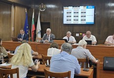 Съветниците утвърдиха управители на здравни заведения и стартираха избор на
