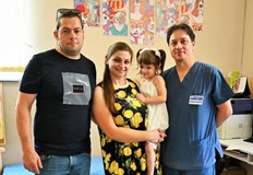 Четиригодишната Биляна води нормален живот след дългогодишно лечение и сложни