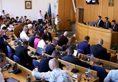 С 41 гласа за и след връщане от кмета Терзиев