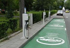 Експерти обсъдиха развитието на електромобилите в България на форум в