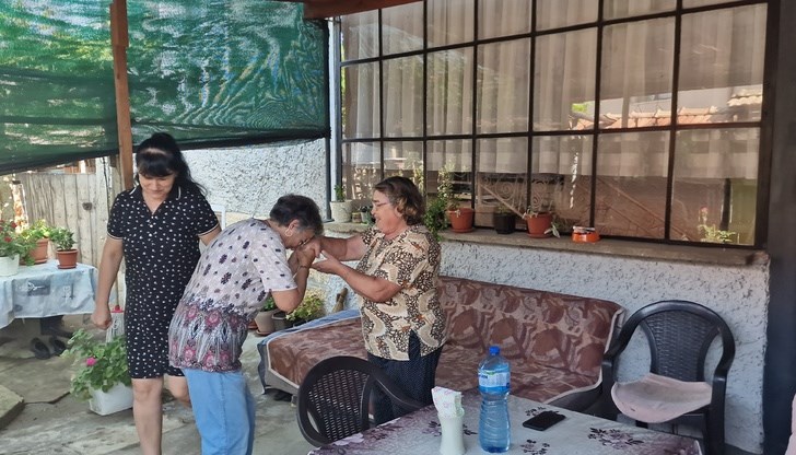 По традиция младите искат прошка от по-възрастните