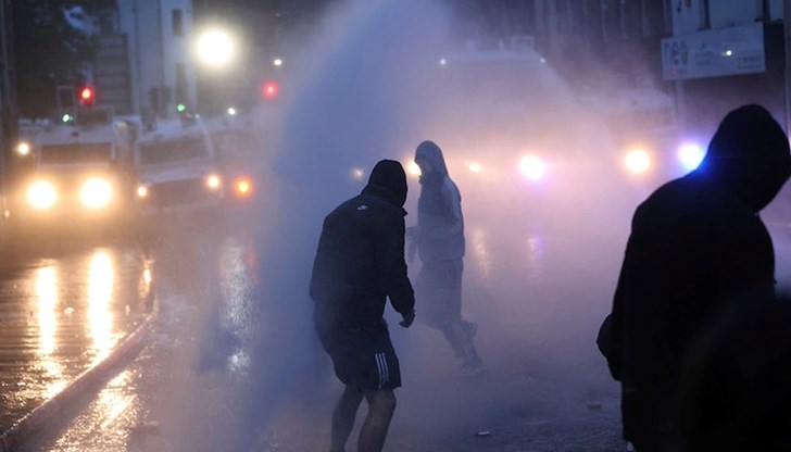 Жертва на погромите гледала на живо в TikTok как домът ѝ бива разрушен