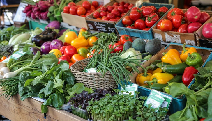 Пилешкото месо поскъпна с 10%, а яйцата - от 3,50 на 4,62 лева Пилешкото месо поскъпна с 10%, а яйцата - от 3,50 на 4,62 лева