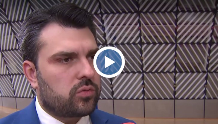 Първостепенна грижа на МВнР остава безопасността на българите в Близкия изток, съобщи външният министър от Брюксел