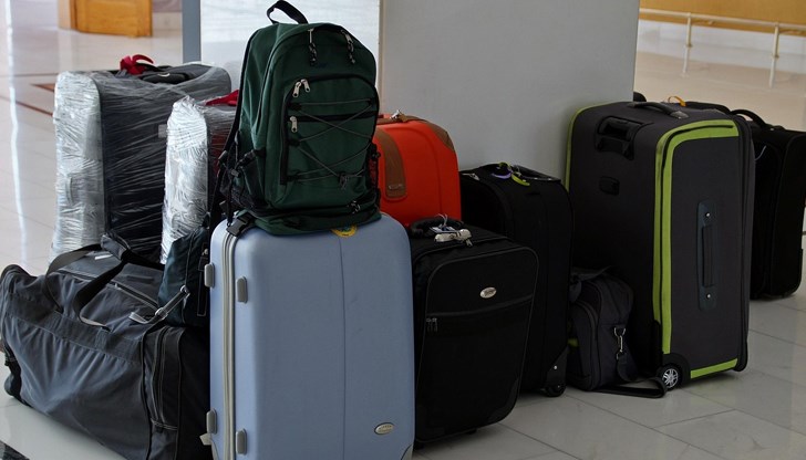 Европарламентът прие правила за задължителни 7 килограма ръчен багаж без такси