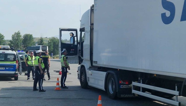 Органите на реда съставиха общо 24 акта за административни нарушения