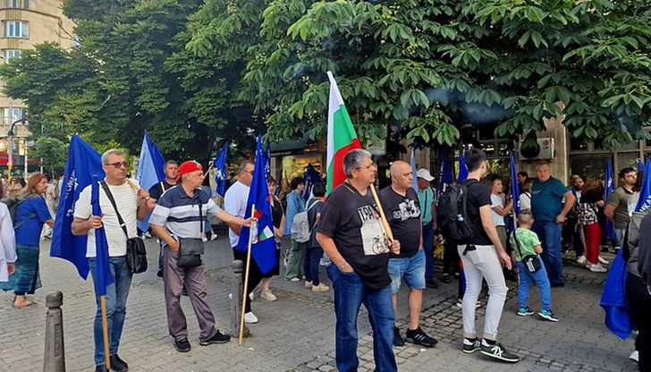 Лекари специализанти настояват за достойно заплащане и по-добри условия на труд