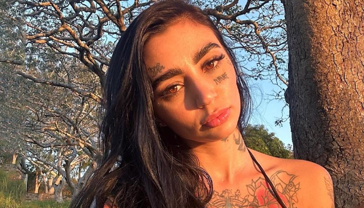 31-годишната Ана Барбара се подложи на три процедури едновременно часове след парти с хирурга 31-годишната Ана Барбара се подложи на три процедури едновременно часове след парти с хирурга