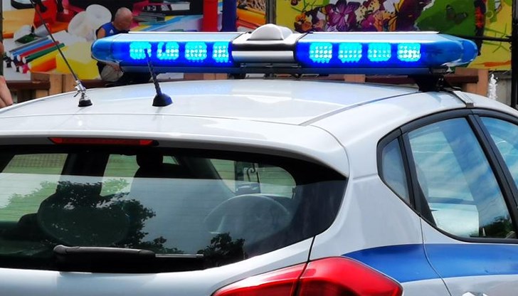 Измамникът взел 2000 лева и златни бижута, преди да избяга в Русе Измамникът взел 2000 лева и златни бижута, преди да избяга в Русе