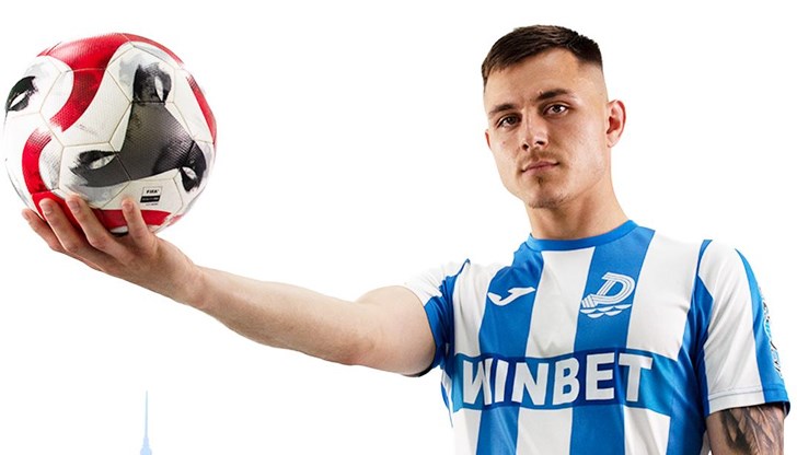 Хюсеин Кельовлуев вече тренира с "драконите" след сезон с 14 гола във Втора лига