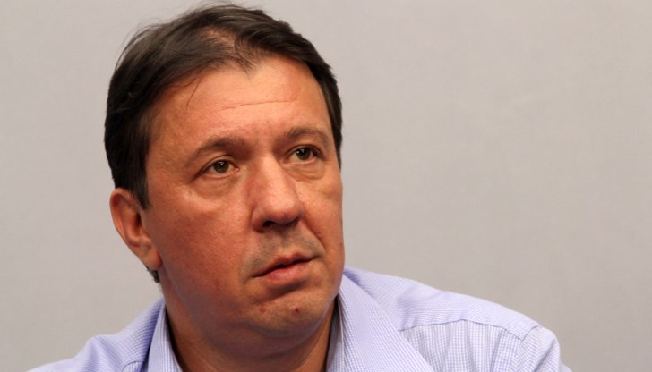 Явор Куюмджиев анализира опасностите от радиоактивно замърсяване след атаките по ключови обекти Явор Куюмджиев анализира опасностите от радиоактивно замърсяване след атаките по ключови обекти