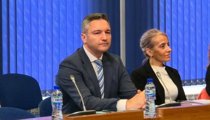 Българските евродепутати отложиха гласуването заради съмнения за непрозрачност в процедурата