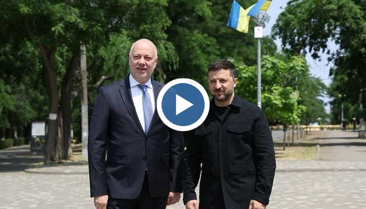 Премиерът на България, украинският президент Зеленски и лидери от Югоизточна Европа поднесоха цветя на Алеята на героите в Одеса