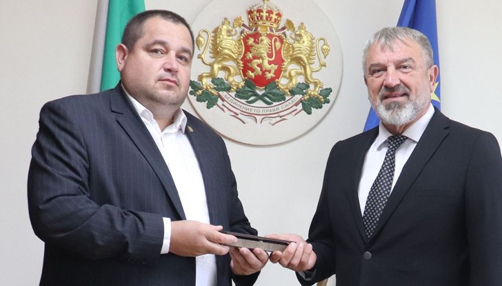 Над 130 семейства в Русенско ще получат курбан, обяви районният мюфтия Юджел Хайредин на среща с областния управител