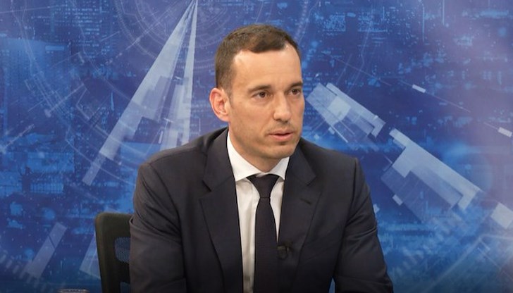 Столичният градоначалник заяви в интервю, че няма намерение да се оттегля въпреки политическия натиск Столичният градоначалник заяви в интервю, че няма намерение да се оттегля въпреки политическия натиск