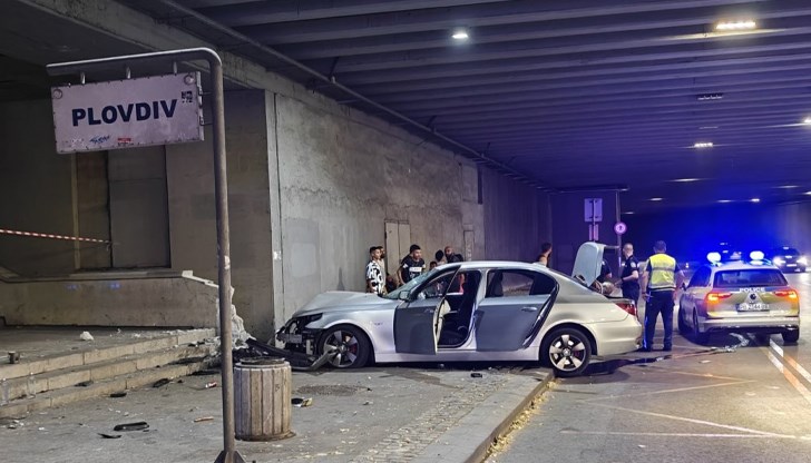 Един от пострадалите е откаран в болница за прегледи Един от пострадалите е откаран в болница за прегледи