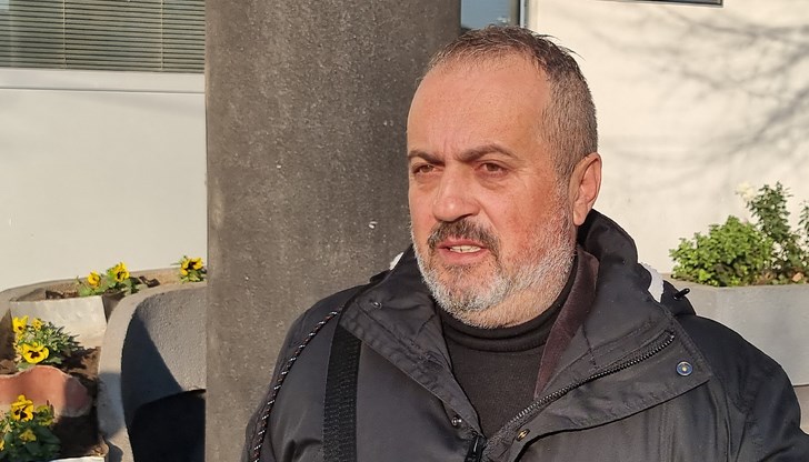 Председателят на закрития клуб "Иван Михайлов" получи двегодишен изпитателен срок заради цитати във Фейсбук Председателят на закрития клуб "Иван Михайлов" получи двегодишен изпитателен срок заради цитати във Фейсбук