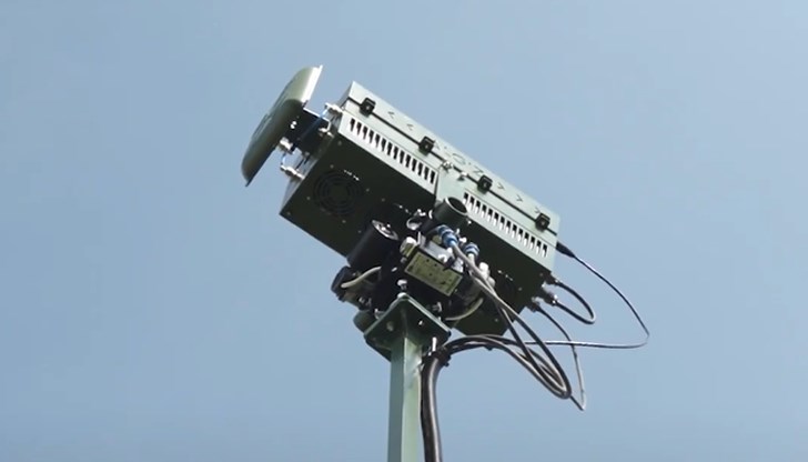 Algiz AM заглушава вражеските безпилотни апарати с дистанционно управление на 360 градуса Algiz AM заглушава вражеските безпилотни апарати с дистанционно управление на 360 градуса