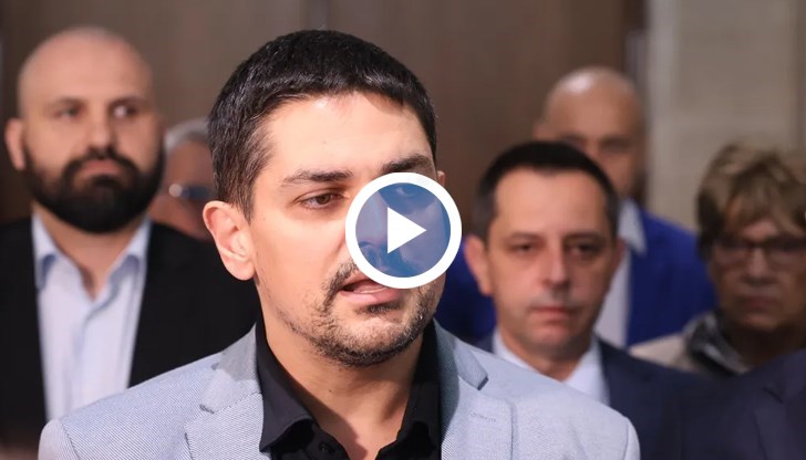 Лидерът на МЕЧ обвини Лена Бориславова и Николай Денков, че са знаели за корупционните процеси в партията