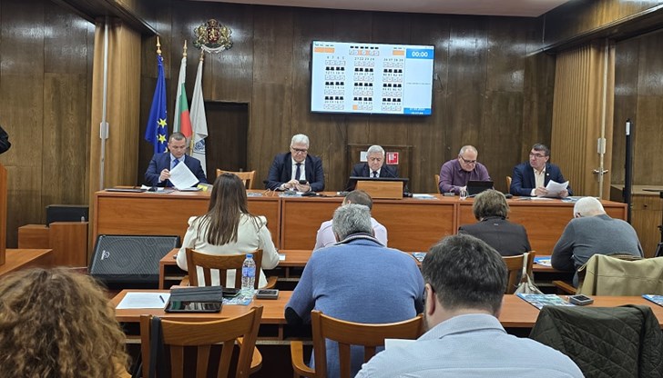 Председателят на Общинския съвет предлага създаване на 11-членна комисия за организация на избора