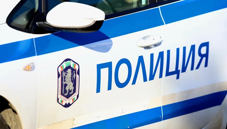 Мъжът проверявал тонажа на камиони, когато товарен автомобил го блъснал Мъжът проверявал тонажа на камиони, когато товарен автомобил го блъснал