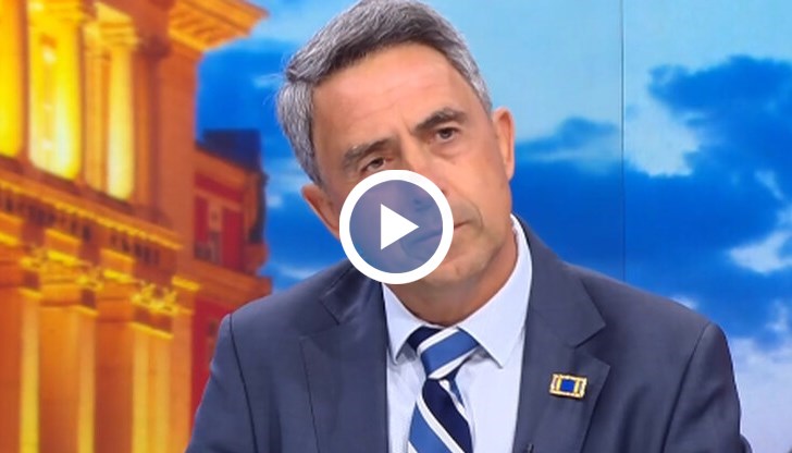 Бившият президент призова за оттегляне на двамата съпредседатели на ПП заради корупционния скандал