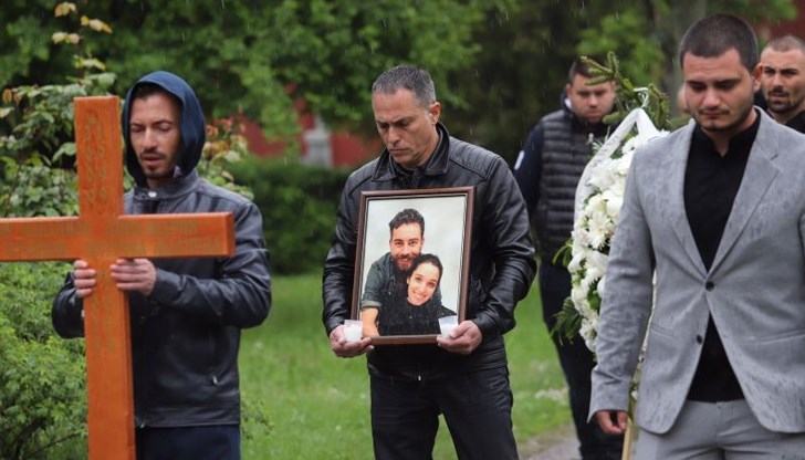 Бащата на Сияна е възмутен от присъдата за смъртта на Ани и Явор Бащата на Сияна е възмутен от присъдата за смъртта на Ани и Явор